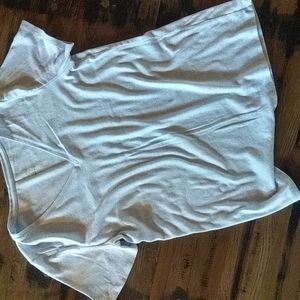 V-neck SS Tee. Sz. XL